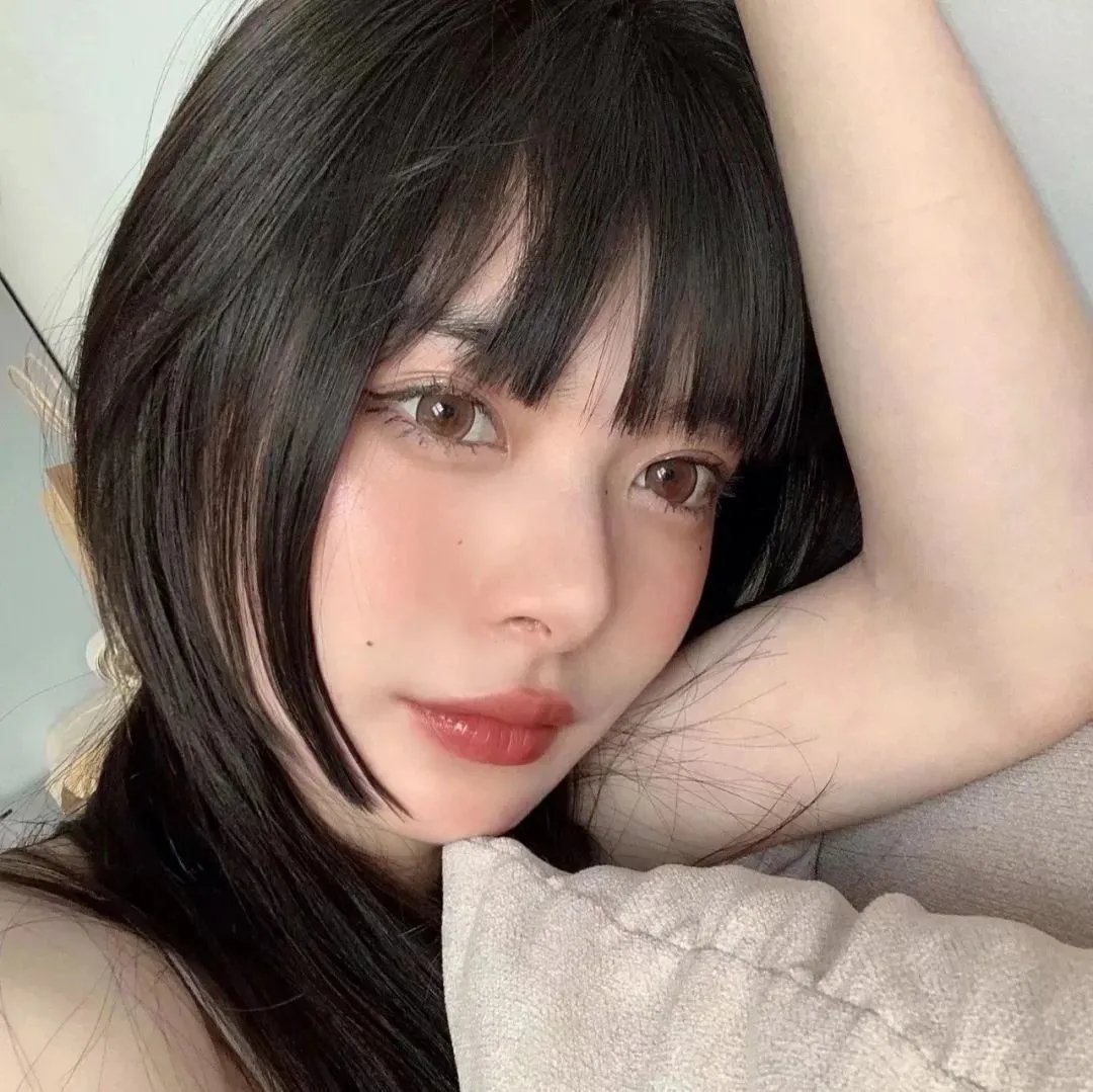 夜深吻唇香